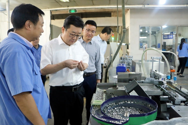 集團(tuán)安全生產(chǎn)百日行動(dòng)督導(dǎo)組到西無(wú)二集團(tuán)、汽車(chē)工業(yè)公司督導(dǎo)檢查